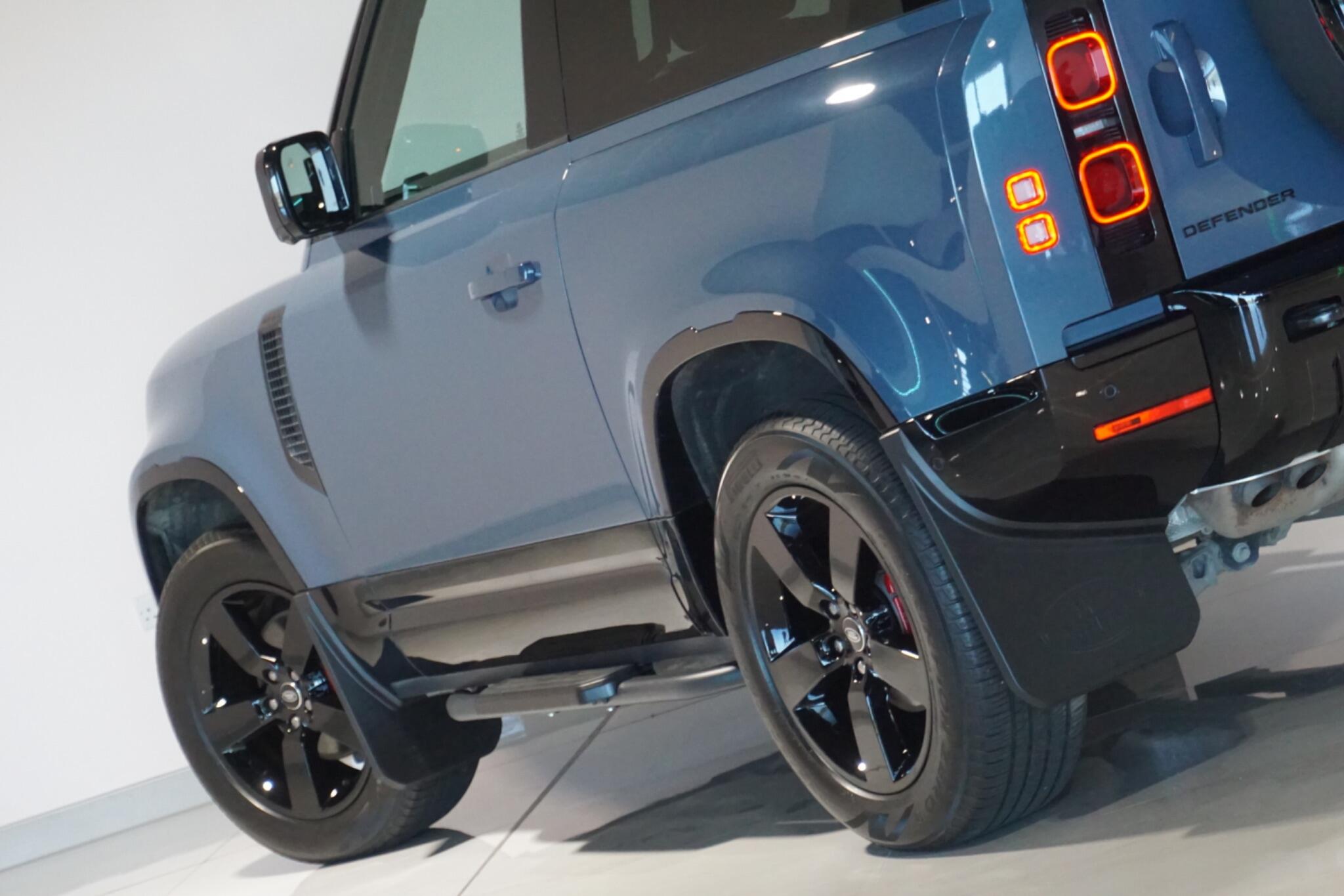 Land Rover Defender 90 3.0 D250 MHEV X-Dynamic HSE SUV 3dr Diesel Auto 4WD Euro 6 (s/s) (250 ps)